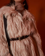 Carregar imagem no visualizador da Galeria, Eco-mongolian fur coat
