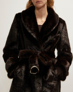 Carregar imagem no visualizador da Galeria, Eco-fur coat
