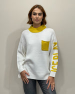 Carregar imagem no visualizador da Galeria, Knitted sweater
