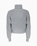 Carregar imagem no visualizador da Galeria, Handmade turtleneck sweater
